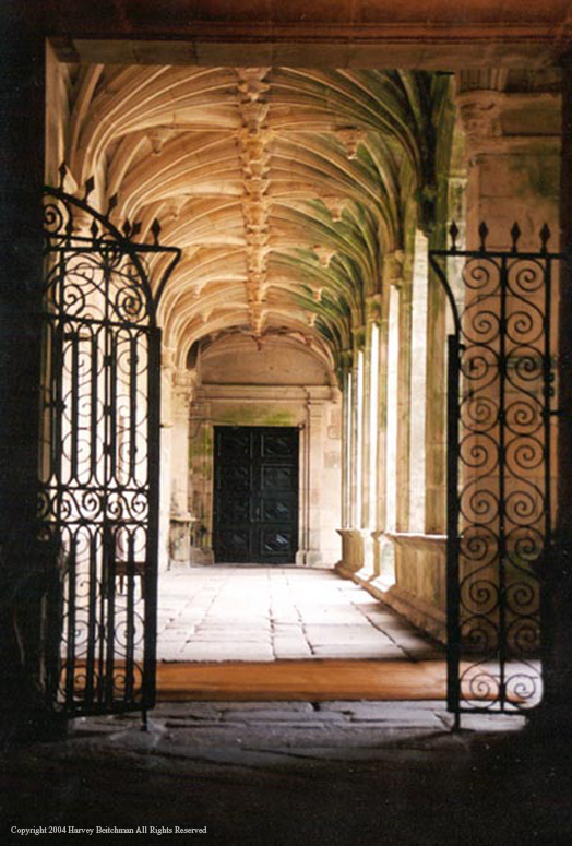 Gated corridor No 25.jpg